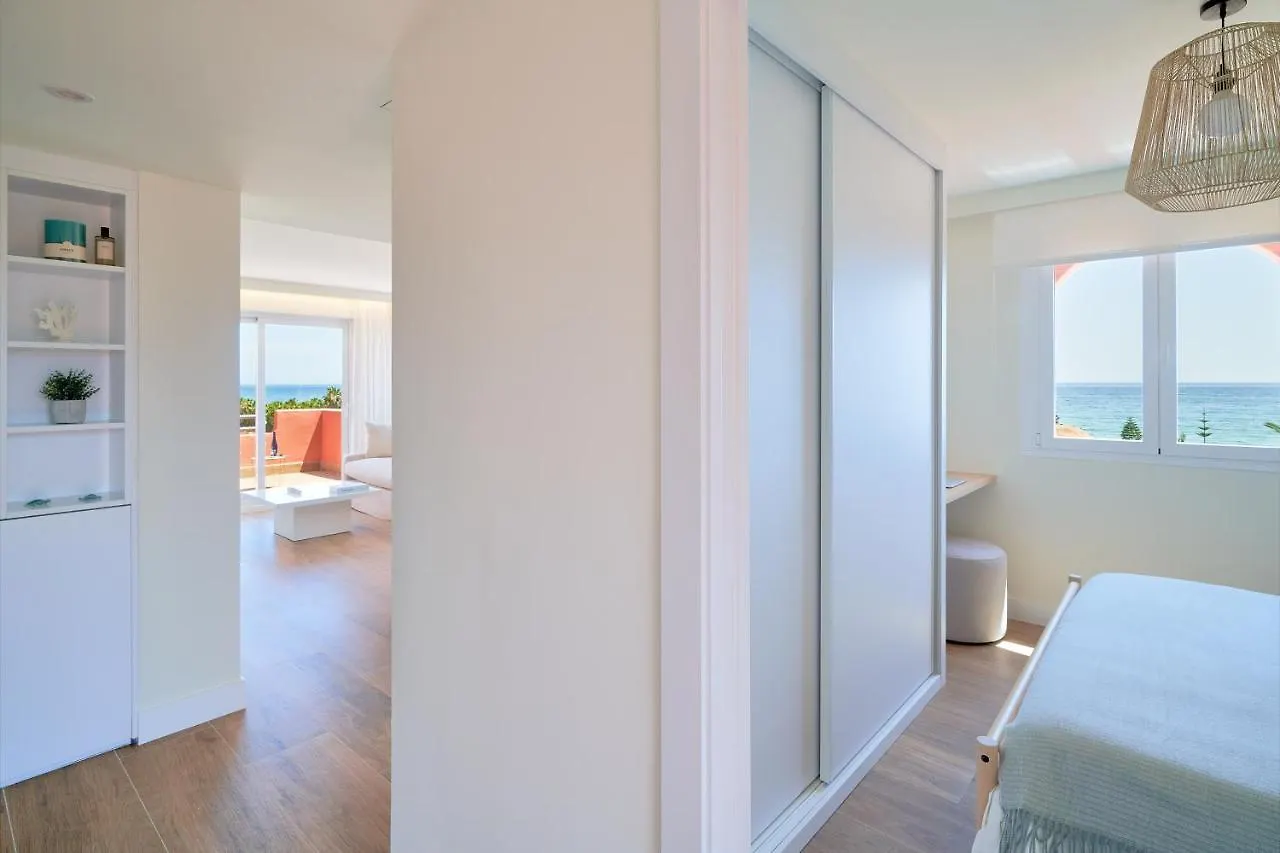 Sea Suite Beachfront Marbella Apartment